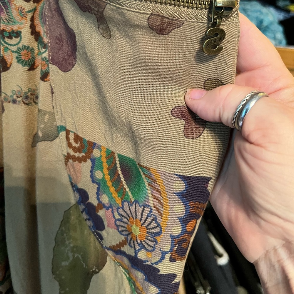 Designal pants. - Picture 3 of 7